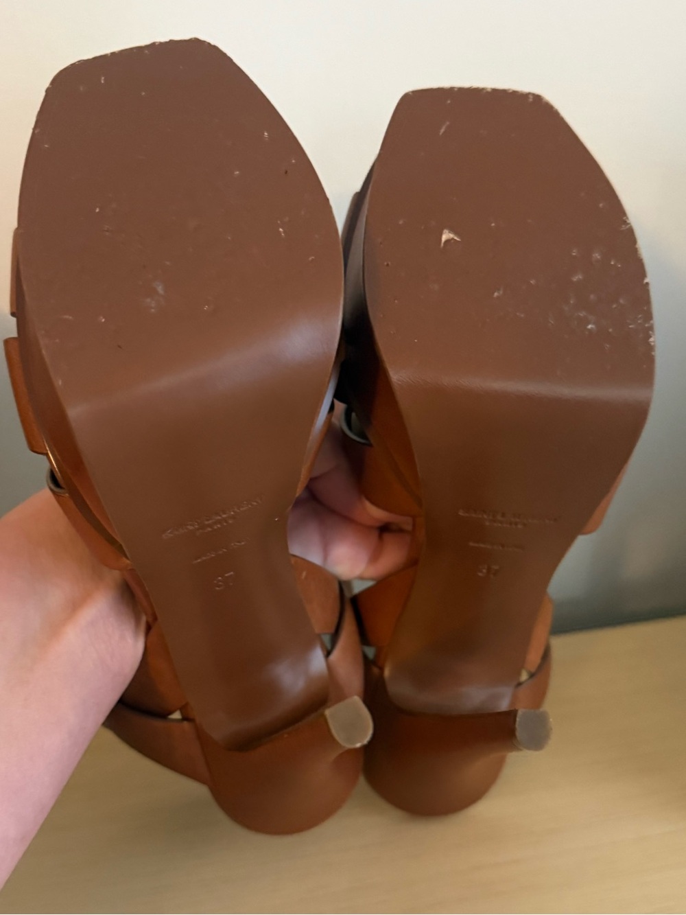 Saint Laurent Tan Leather Knotted Platform Sandals - Picture 5 of 9